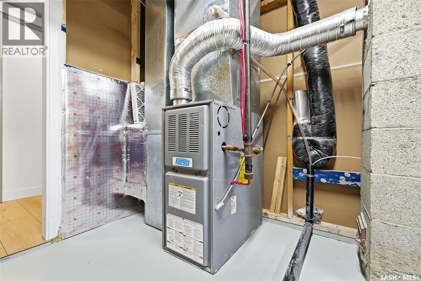 30 MARSH CRESCENT - 28