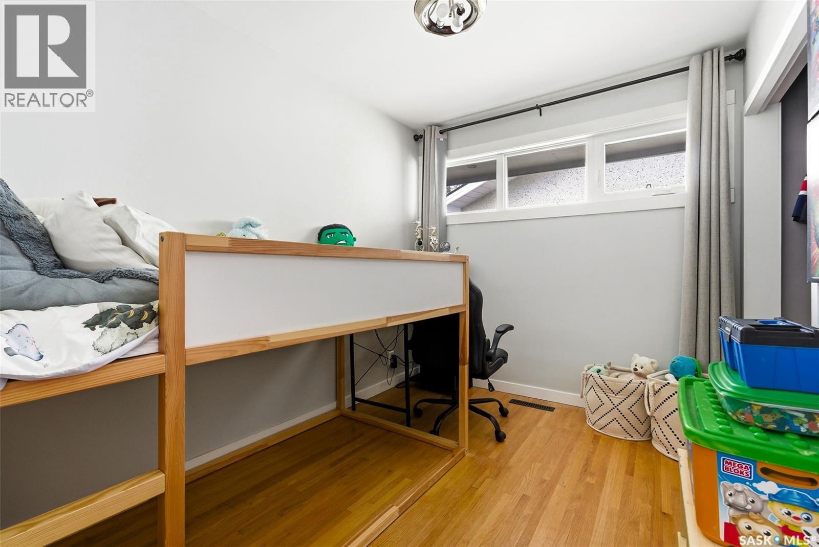 30 MARSH CRESCENT - 18