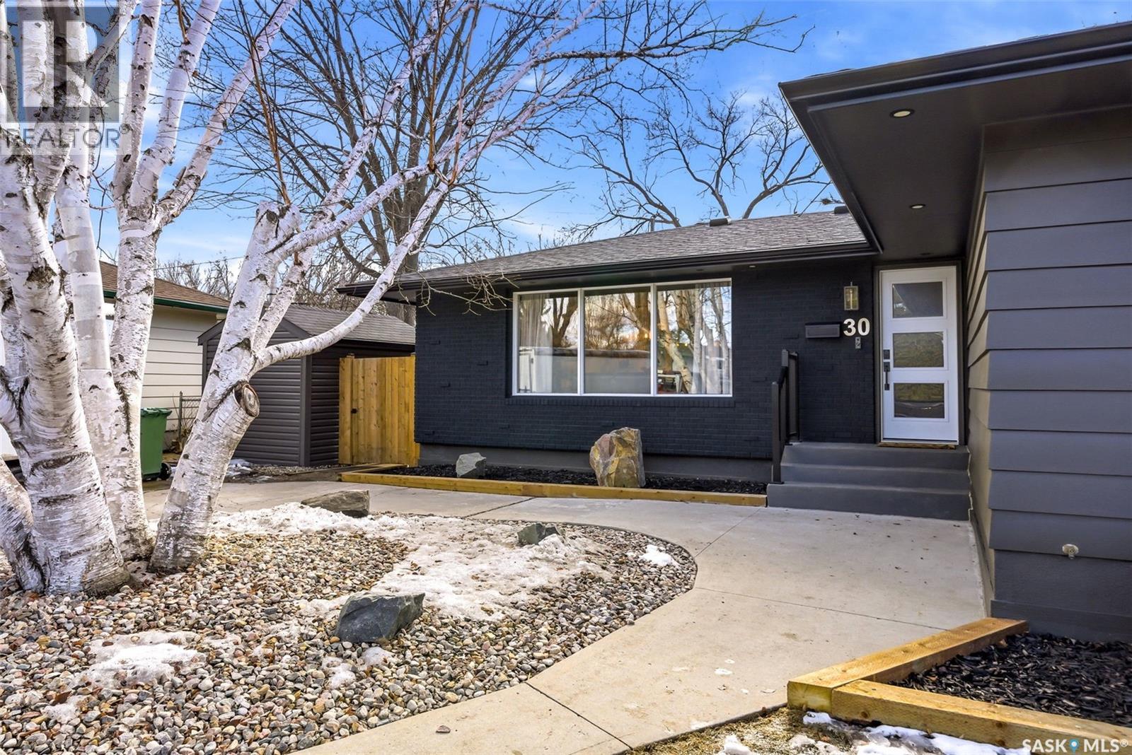 30 MARSH CRESCENT - 30