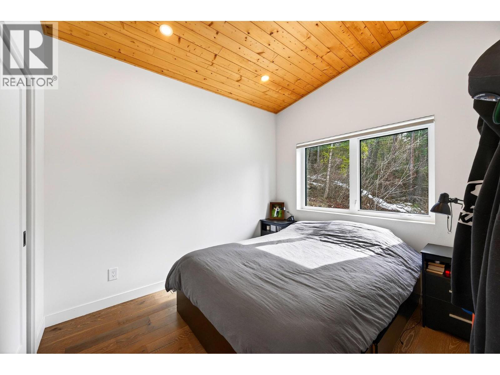 1414 BLACK BEAR DRIVE - 23