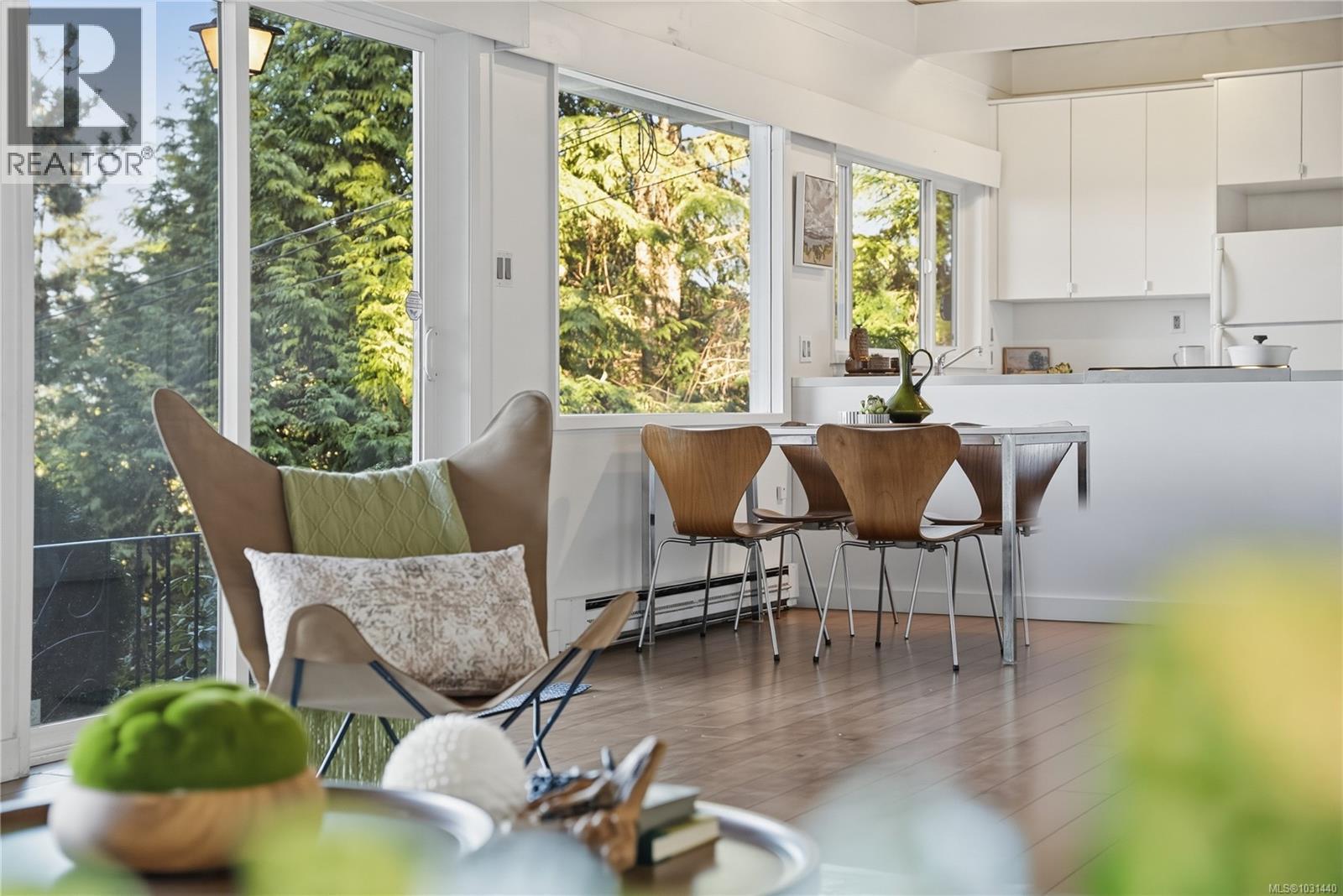 2994 HILLVIEW RD - 19