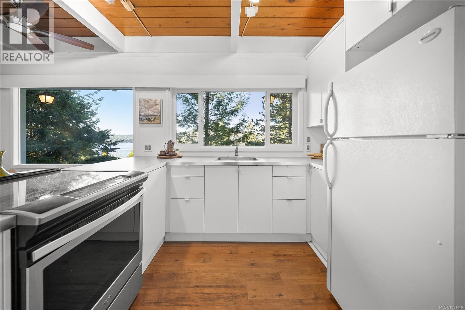 2994 HILLVIEW RD - 24