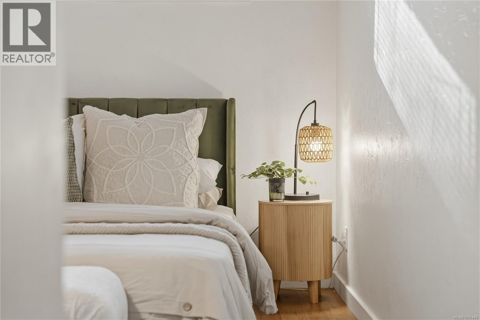 2994 HILLVIEW RD - 29