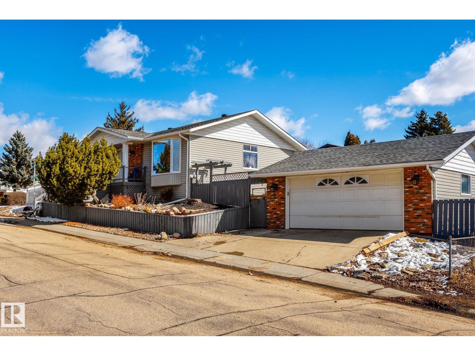 2 BRAESIDE TC, Sherwood Park