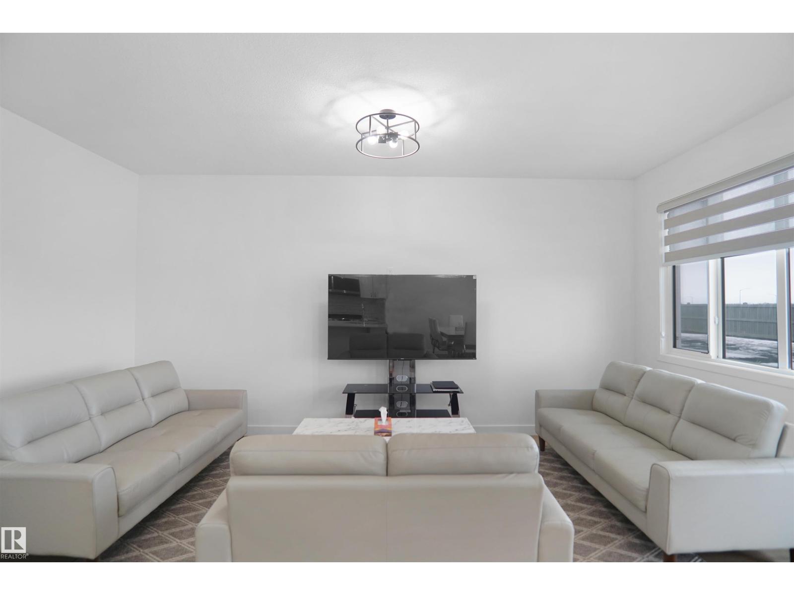 7216 182 AV NW, Edmonton