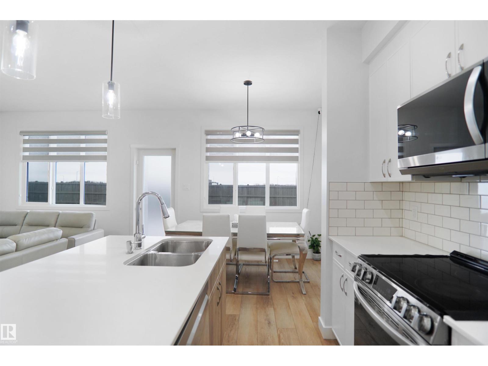 7216 182 AV NW - 16