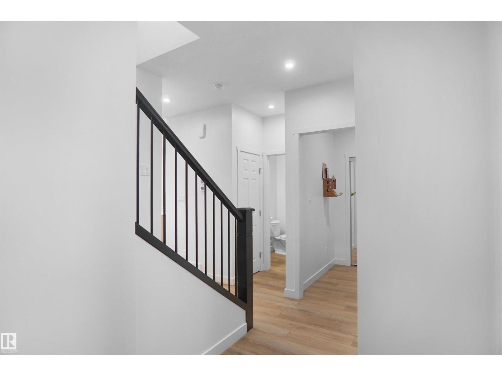 7216 182 AV NW, Edmonton