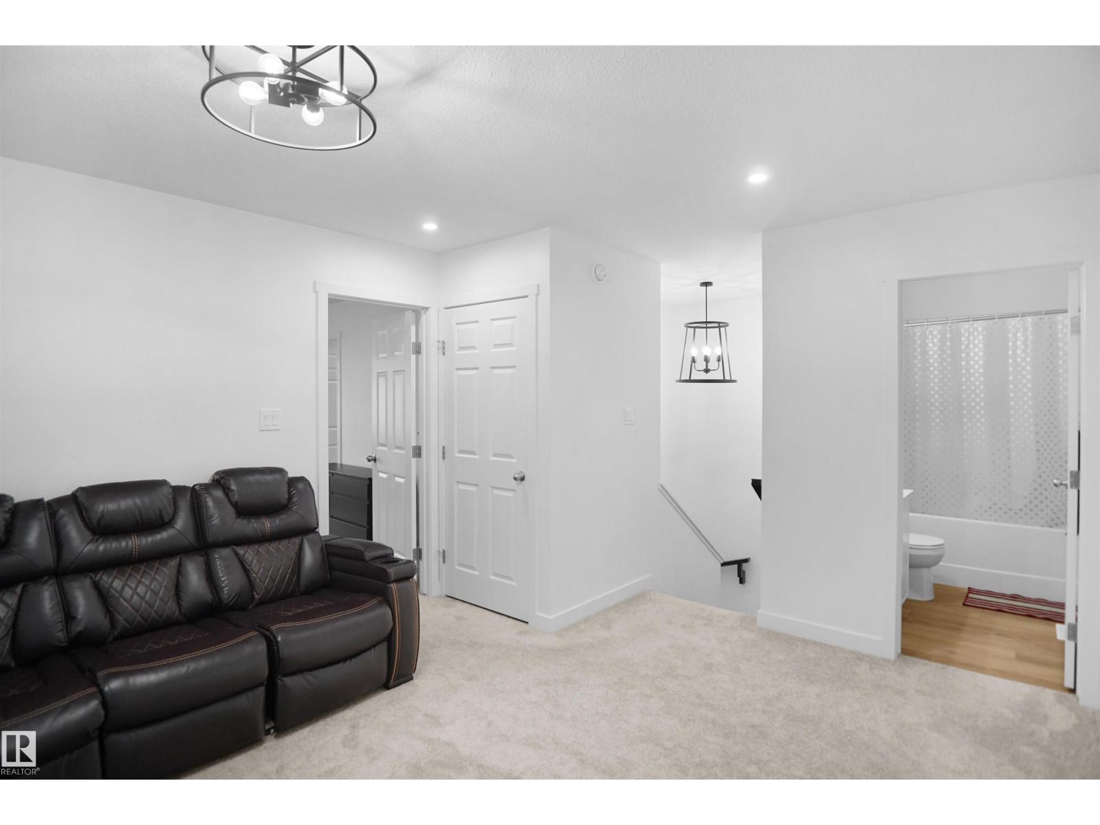 7216 182 AV NW, Edmonton