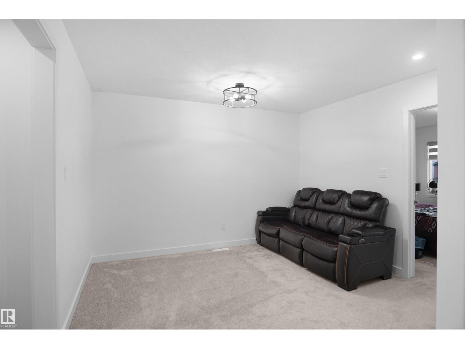 7216 182 AV NW, Edmonton