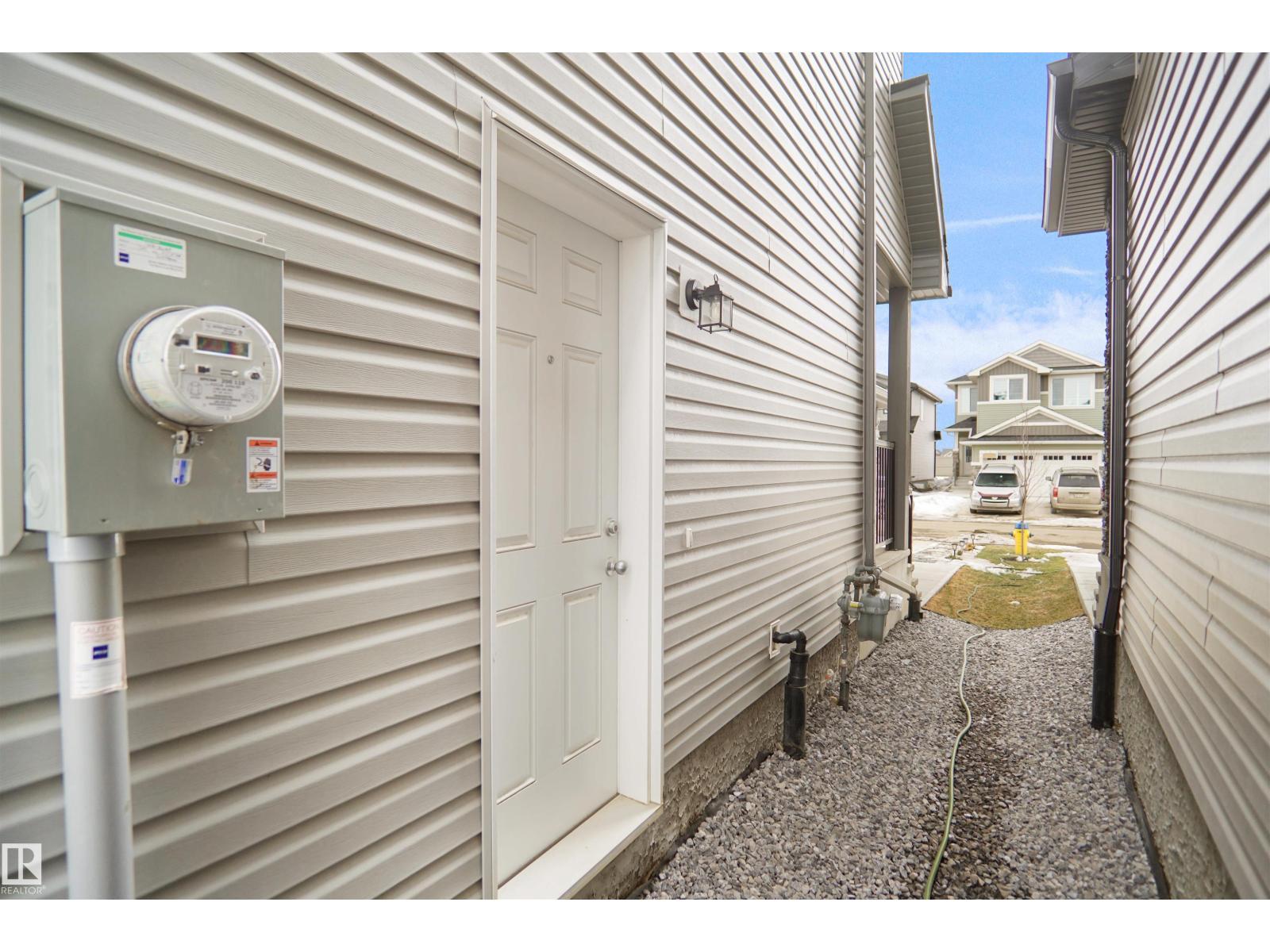 7216 182 AV NW, Edmonton