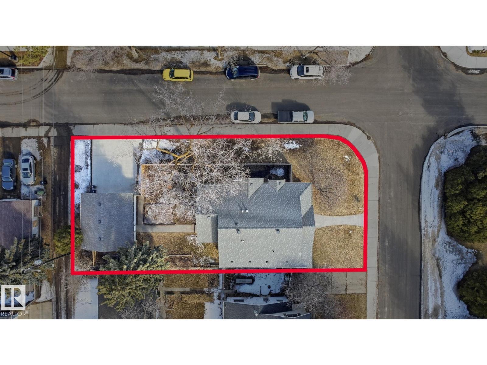 8704 75 AV NW, Edmonton