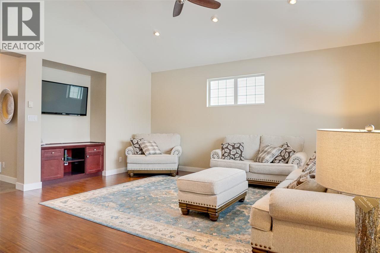 71 WHITE STREET - Image 2