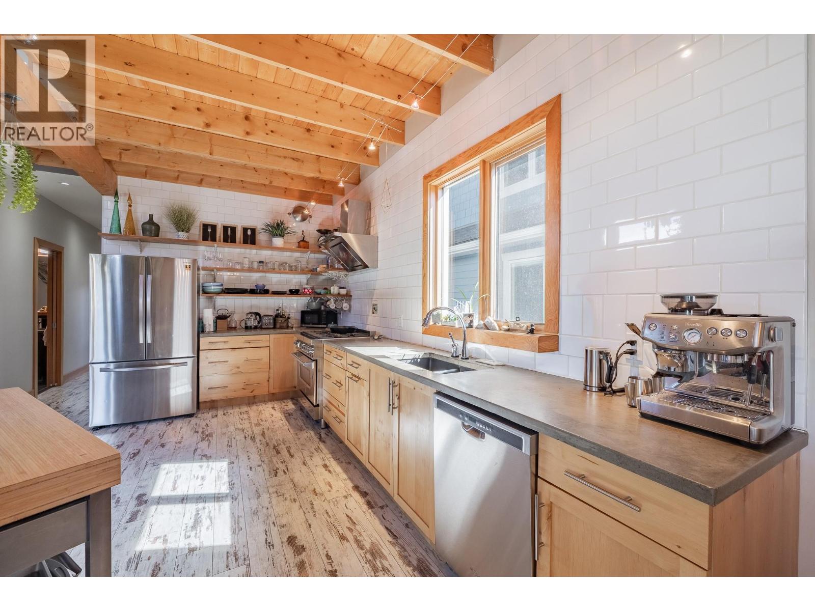 1373 CANTERBURY WAY - 15