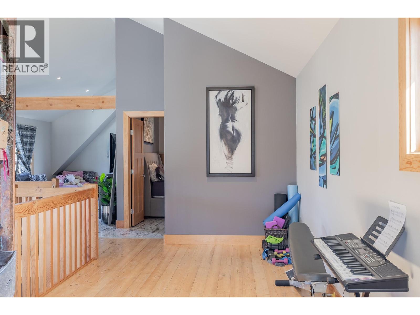 1373 CANTERBURY WAY - 35