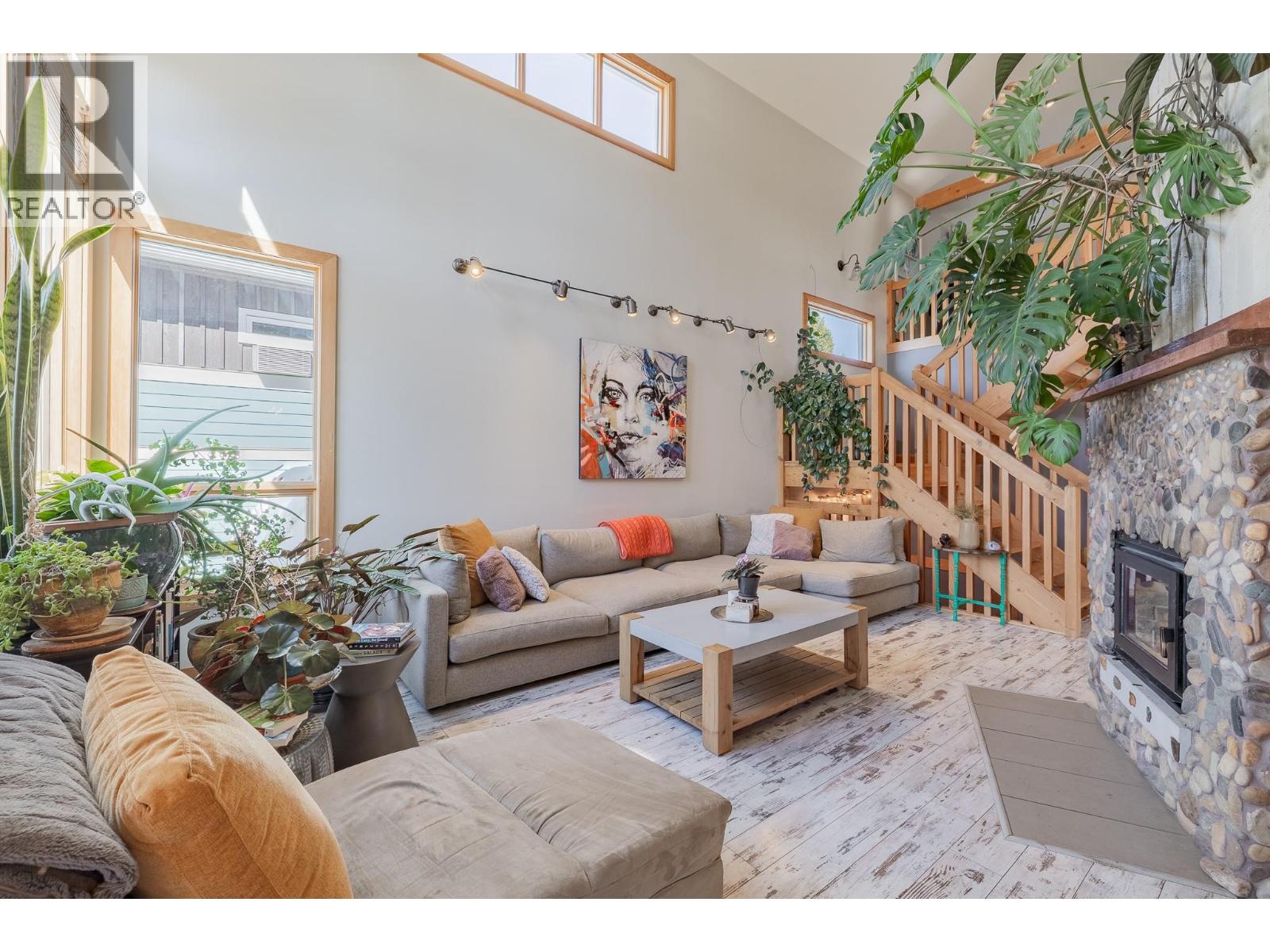 1373 CANTERBURY WAY - 10