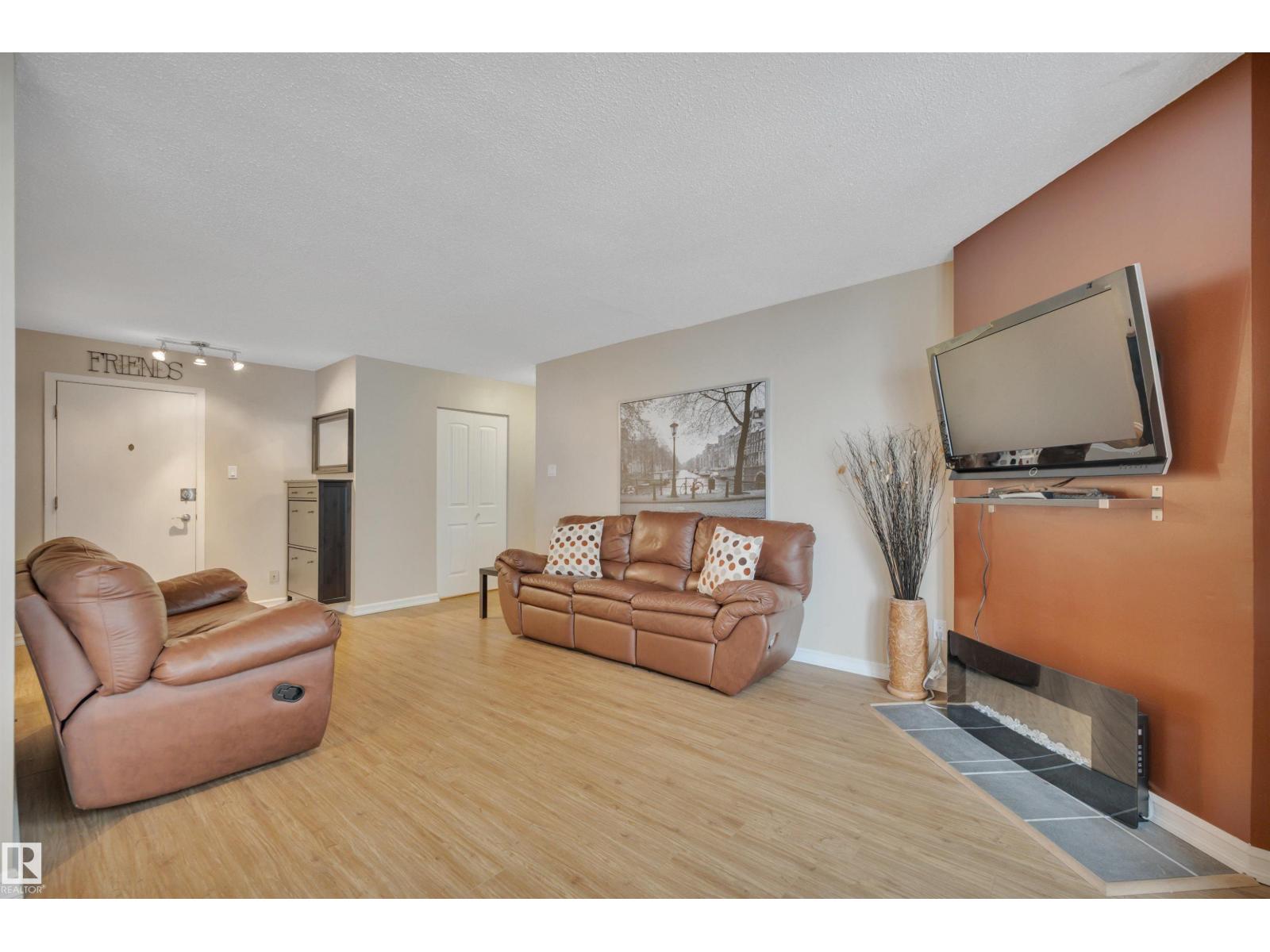 #204 8125 110 ST NW, Edmonton