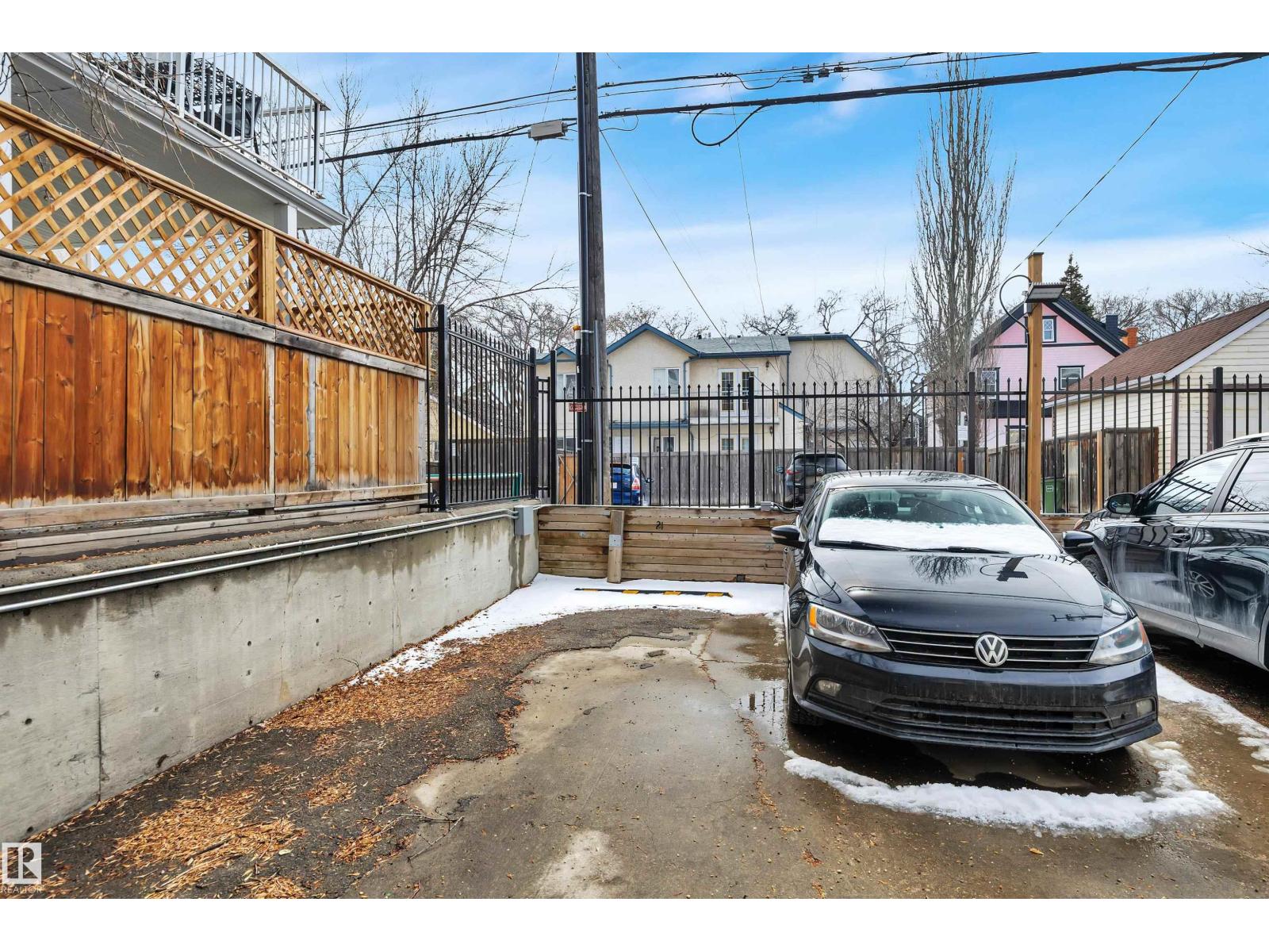 #204 8125 110 ST NW, Edmonton