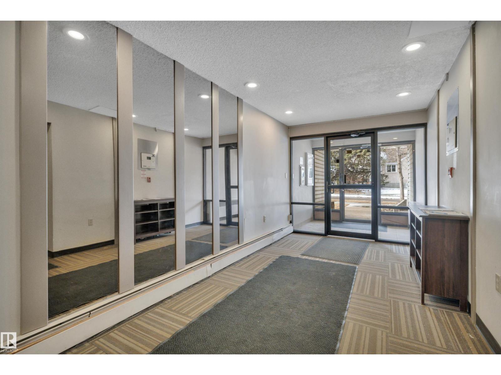 #204 8125 110 ST NW, Edmonton