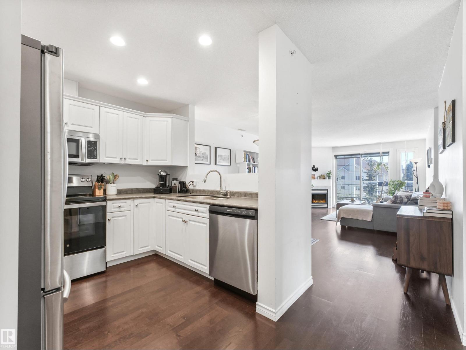 #401 12110 106 AV NW, Edmonton