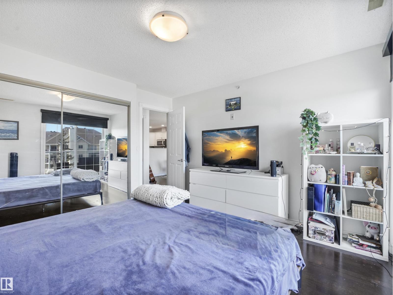 #401 12110 106 AV NW, Edmonton