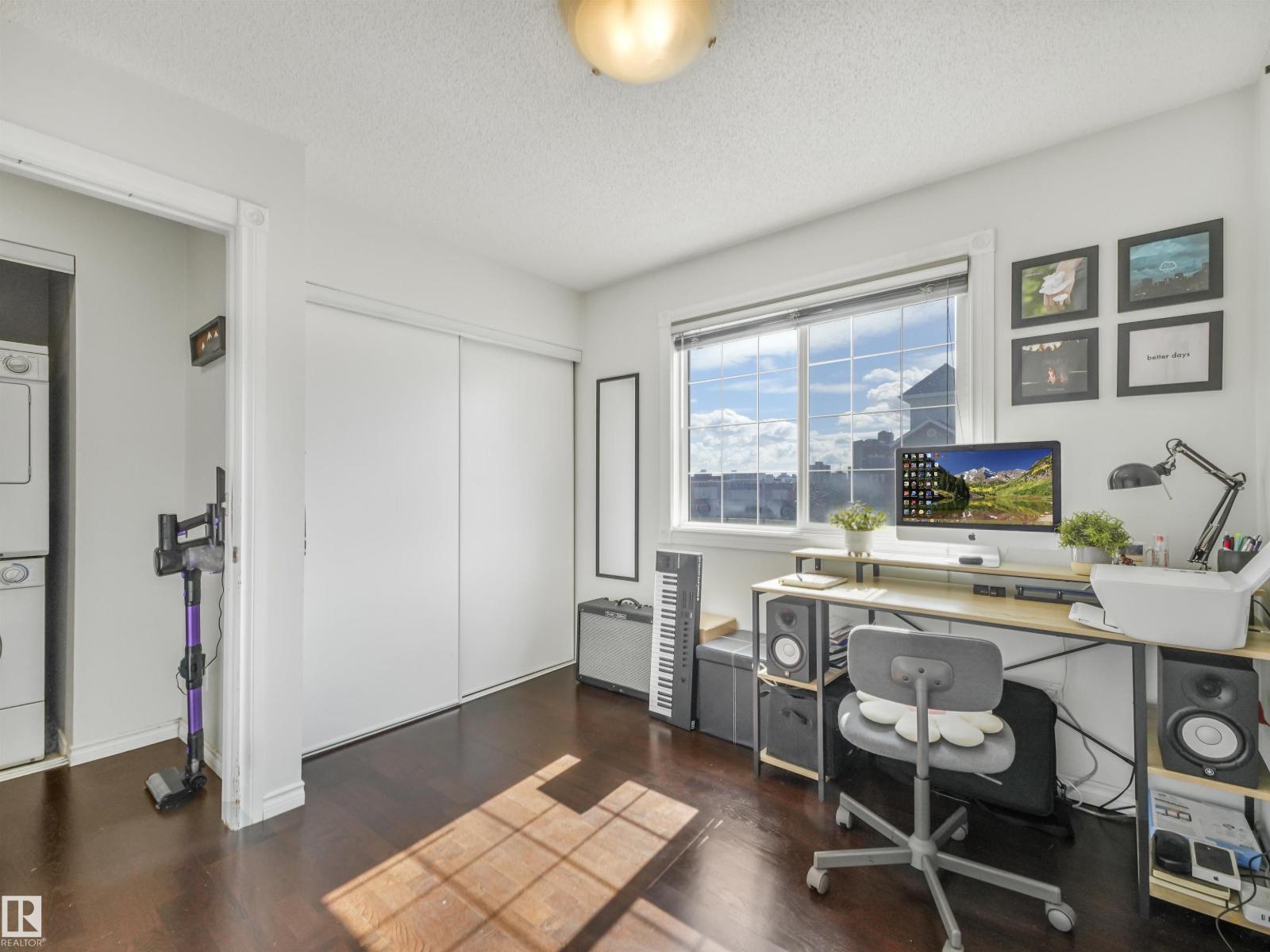 #401 12110 106 AV NW, Edmonton