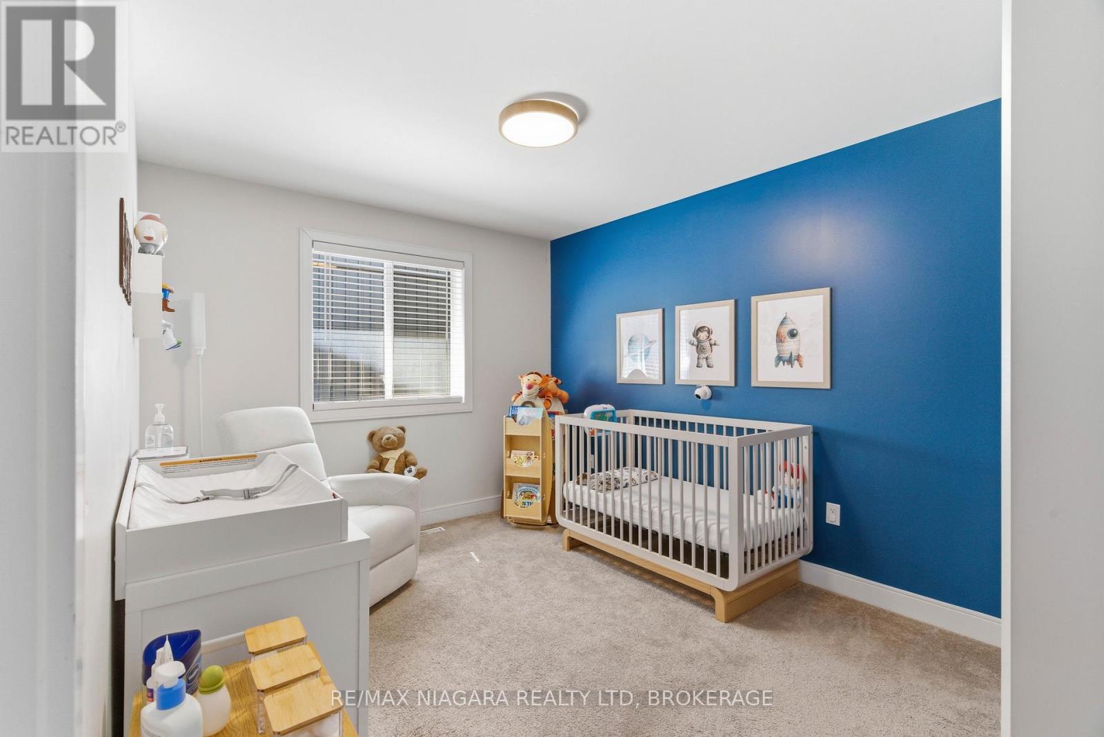 9 GRANITE DRIVE - 25