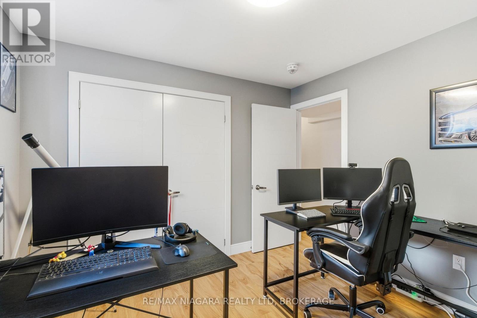 9 GRANITE DRIVE - 32