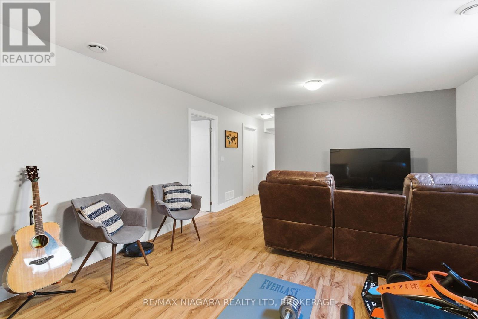 9 GRANITE DRIVE - 36