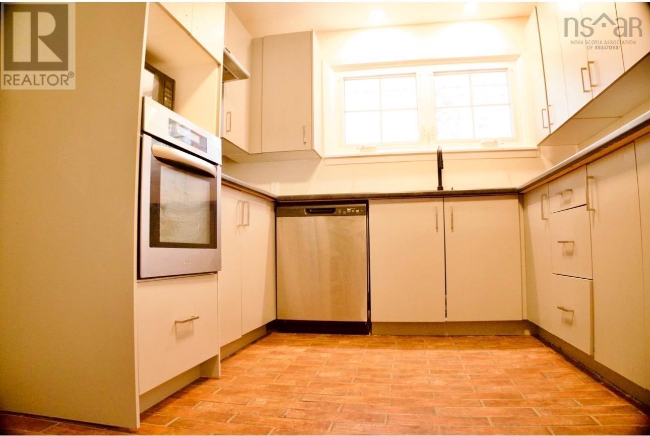 109 BIRCH STREET - 16