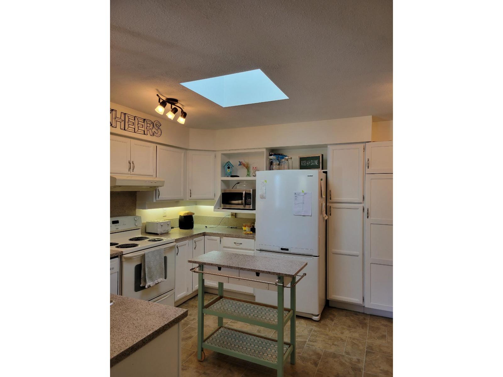 305 9295 122 STREET, Surrey