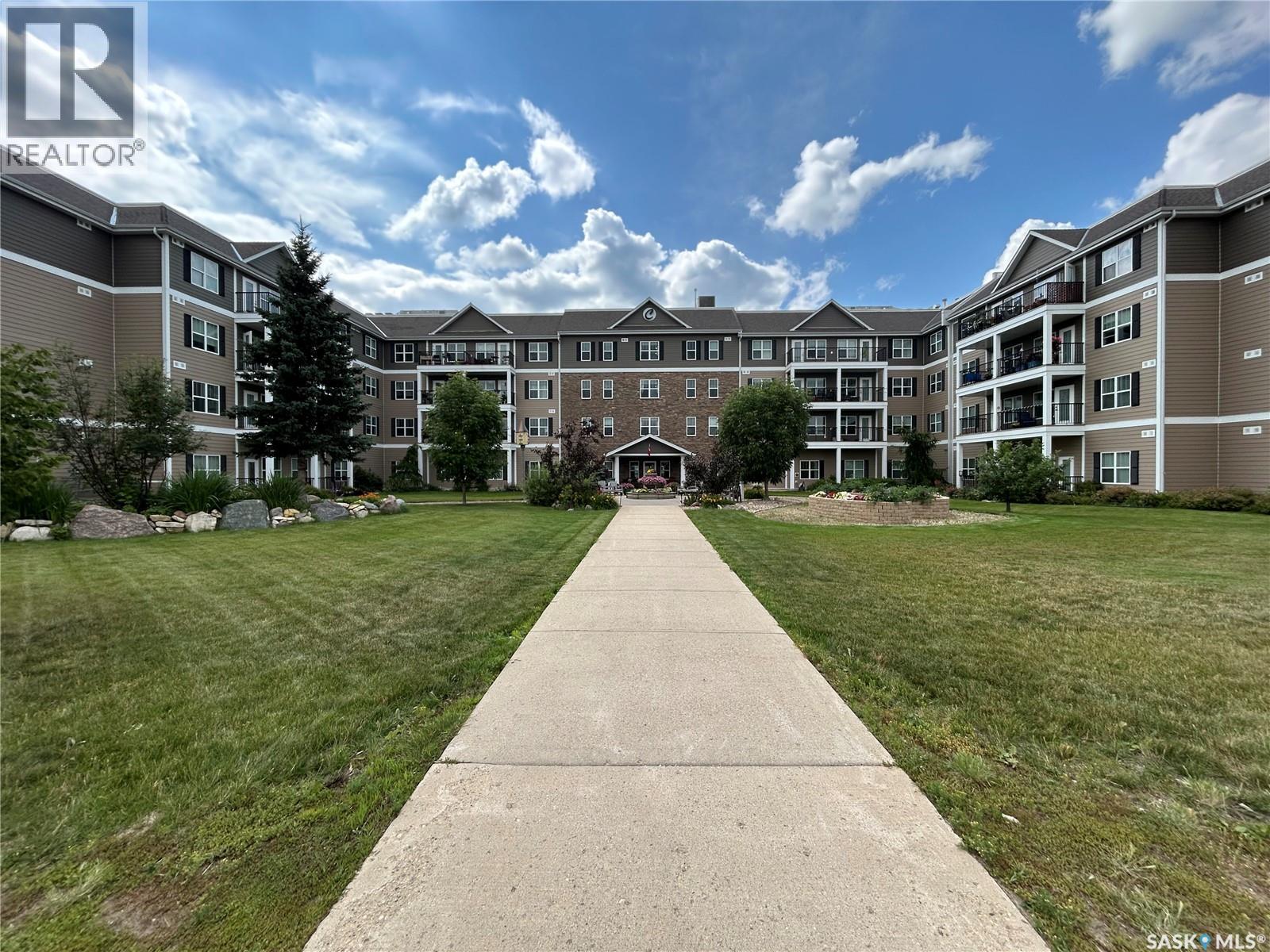 #300 601 110TH AVENUE - 18