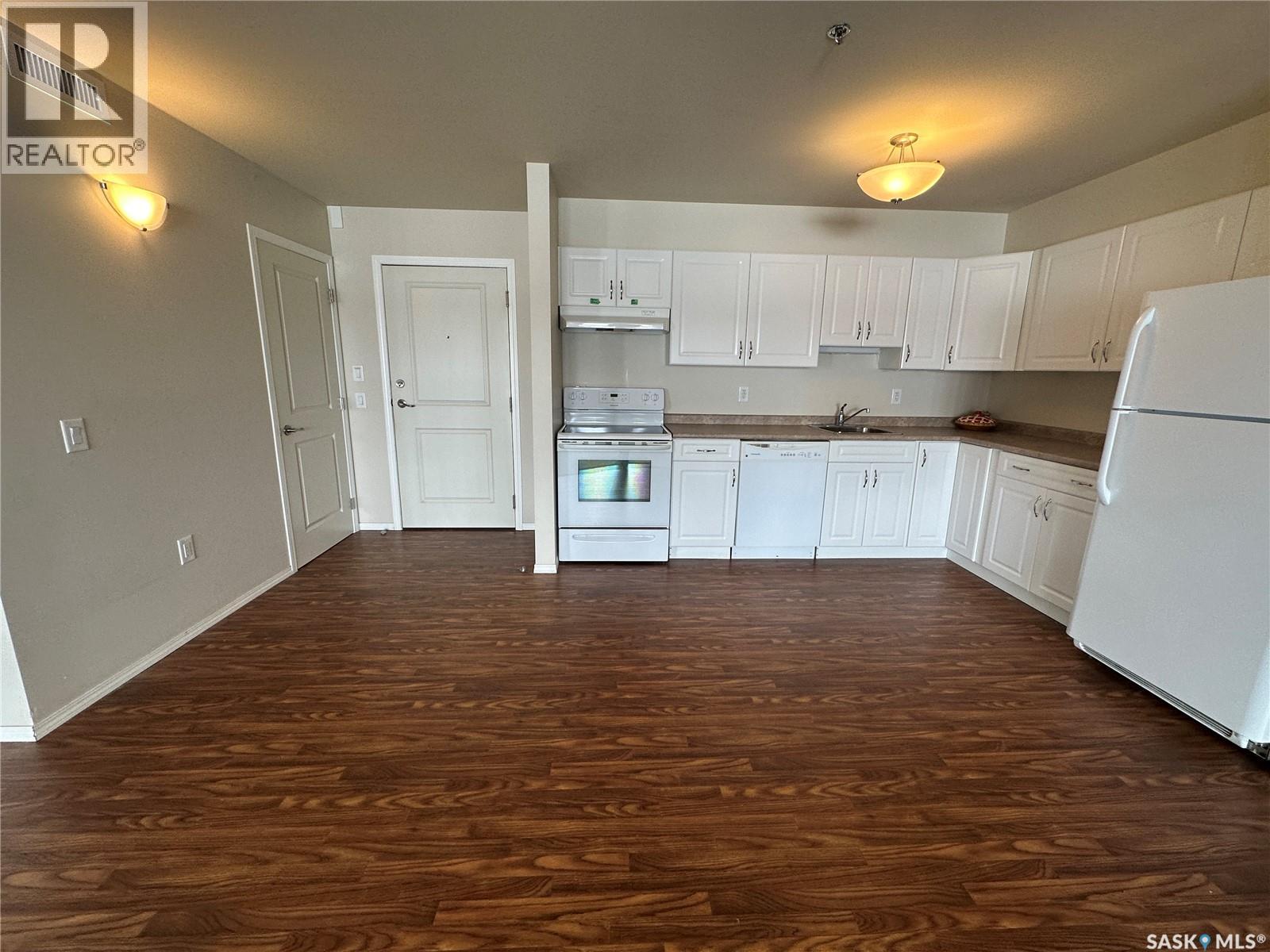 #300 601 110TH AVENUE - Image 2