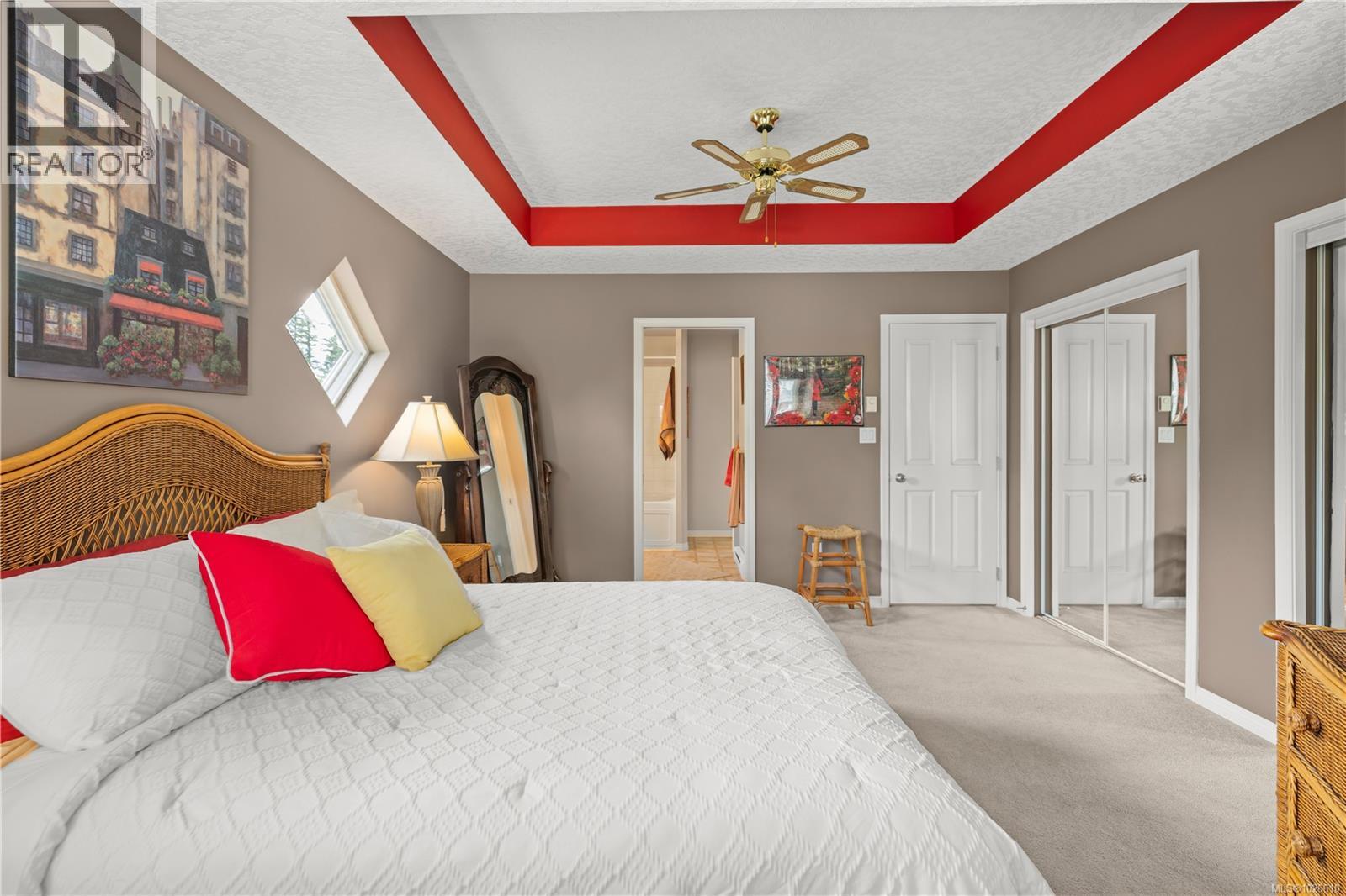 8 NEWSTEAD CRES - 15