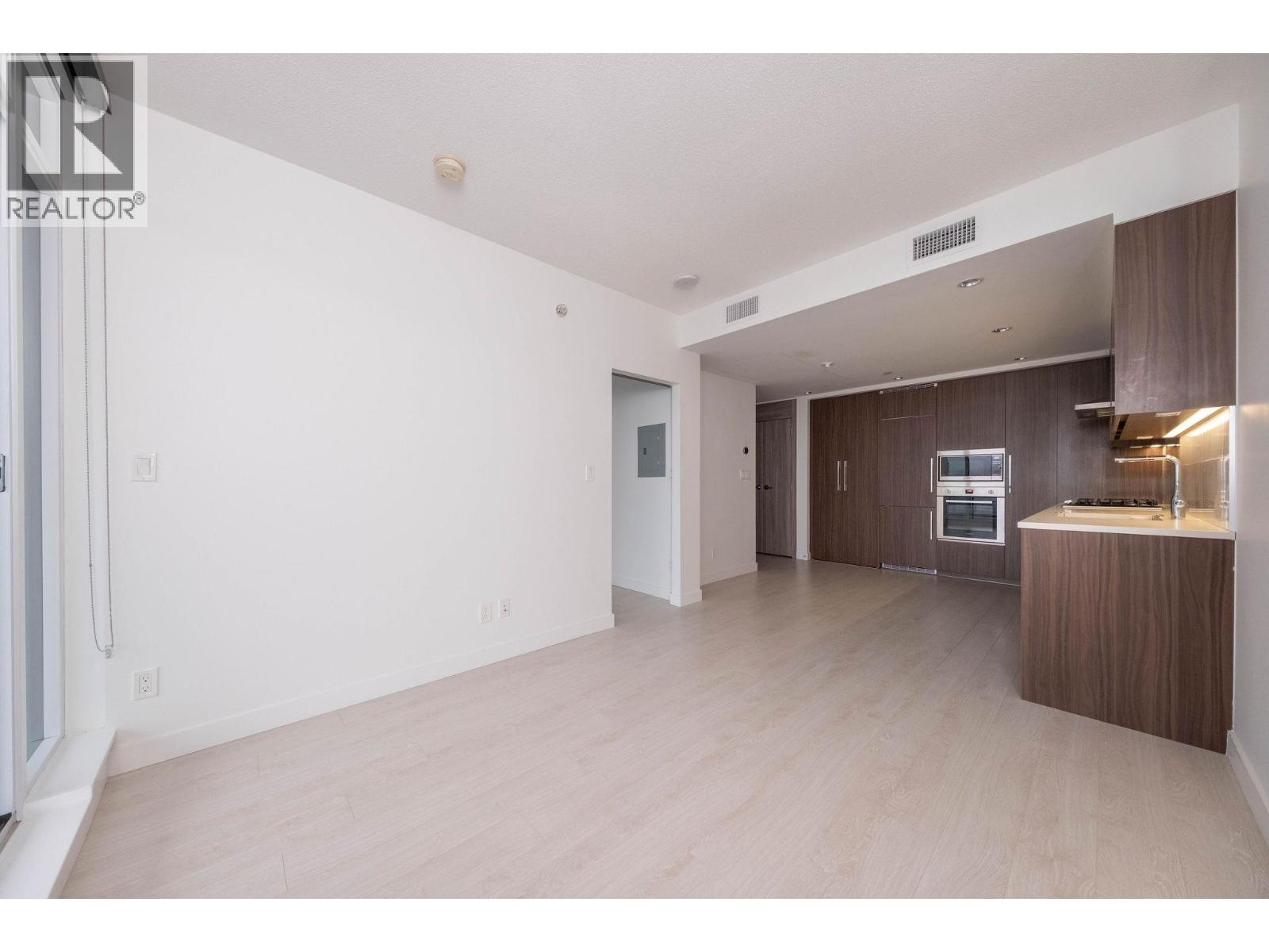 2508 4720 LOUGHEED HIGHWAY, Burnaby