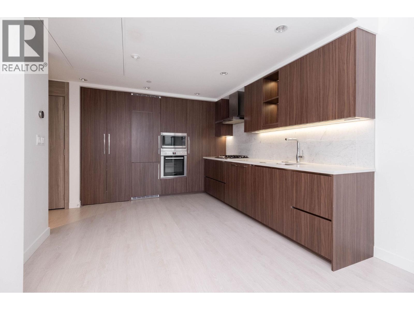 2508 4720 LOUGHEED HIGHWAY, Burnaby