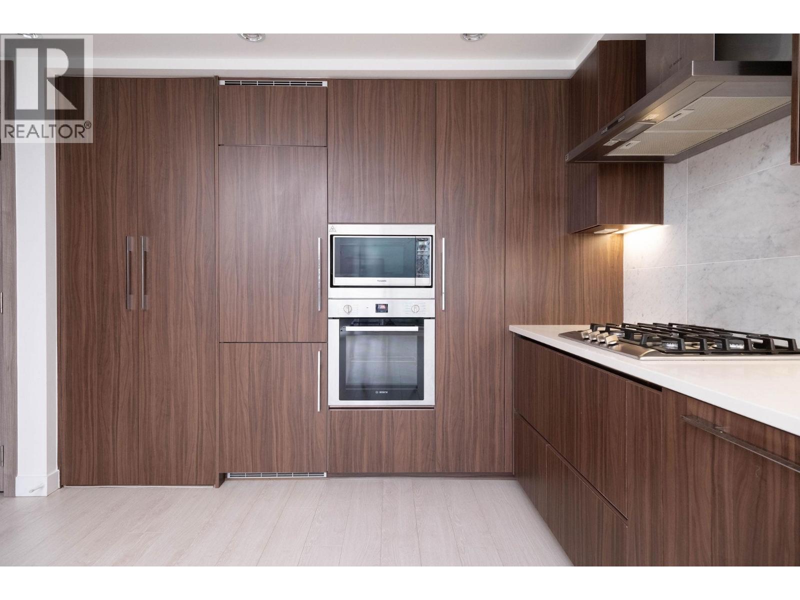 2508 4720 LOUGHEED HIGHWAY, Burnaby