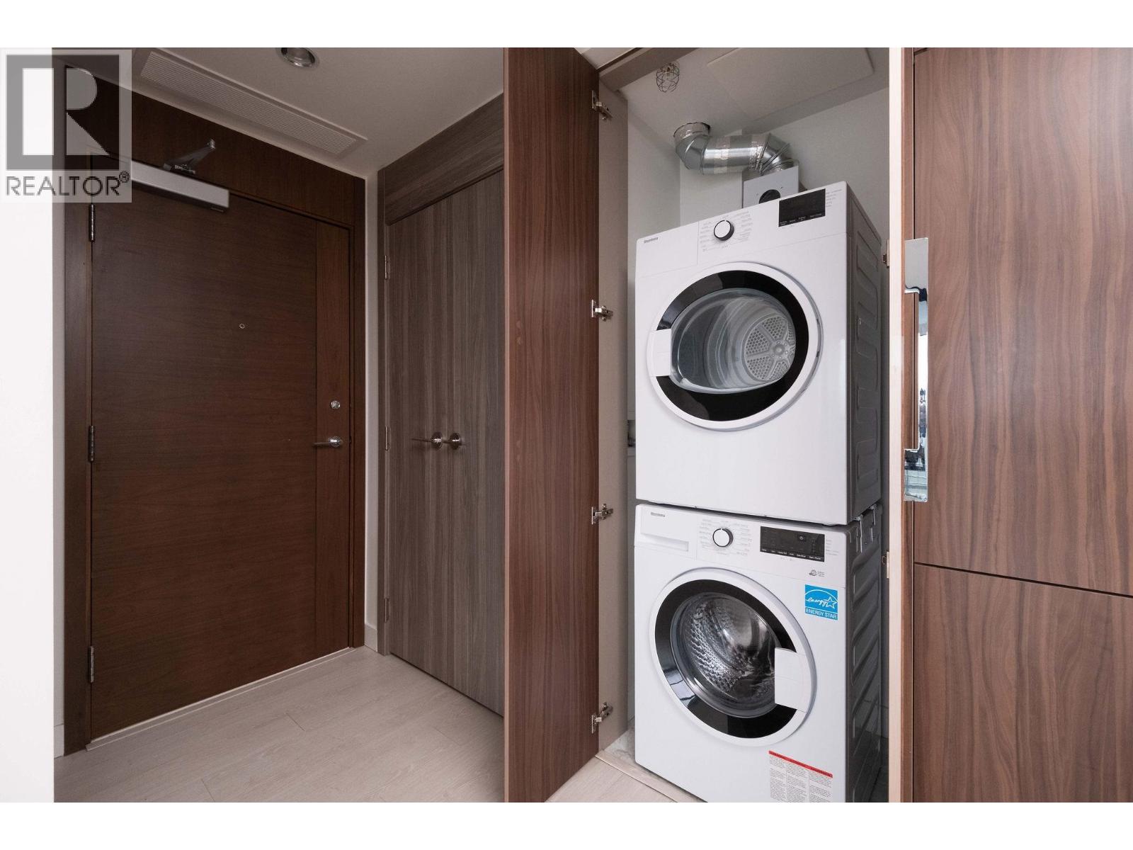 2508 4720 LOUGHEED HIGHWAY, Burnaby