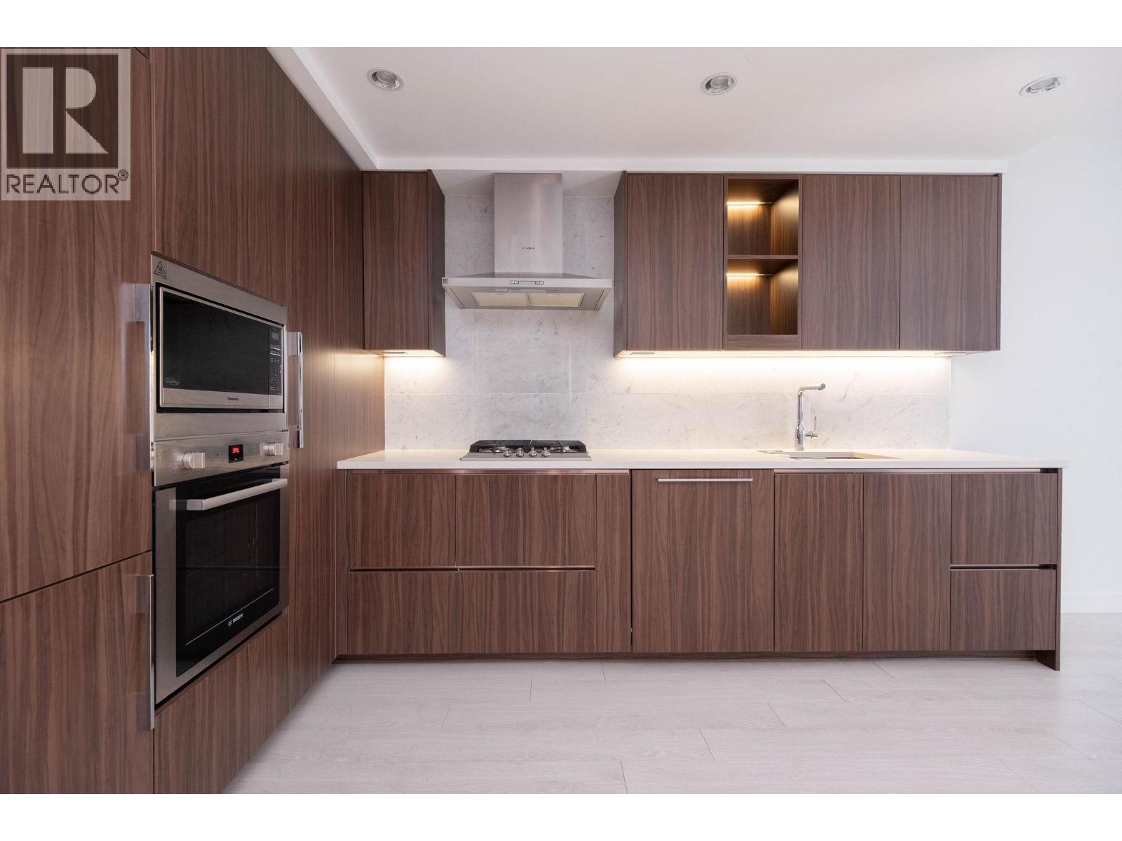 2508 4720 LOUGHEED HIGHWAY, Burnaby