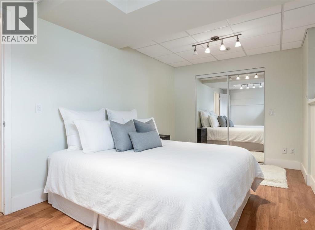 
          123 13 Avenue Northeast
            <br/>
            <span>Calgary</span>
            , 
            <span>AB</span>
             <span>T2E1B5</span>
         - Photo 29