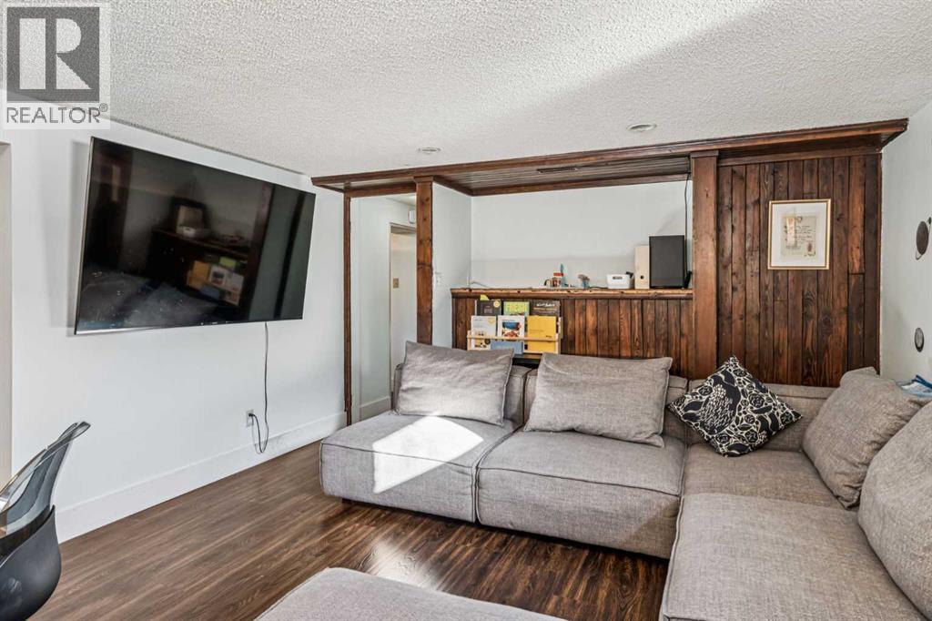 Single Family House Bungalow for Sale in   Avenue NE Winston Heights/Mountview Calgary 