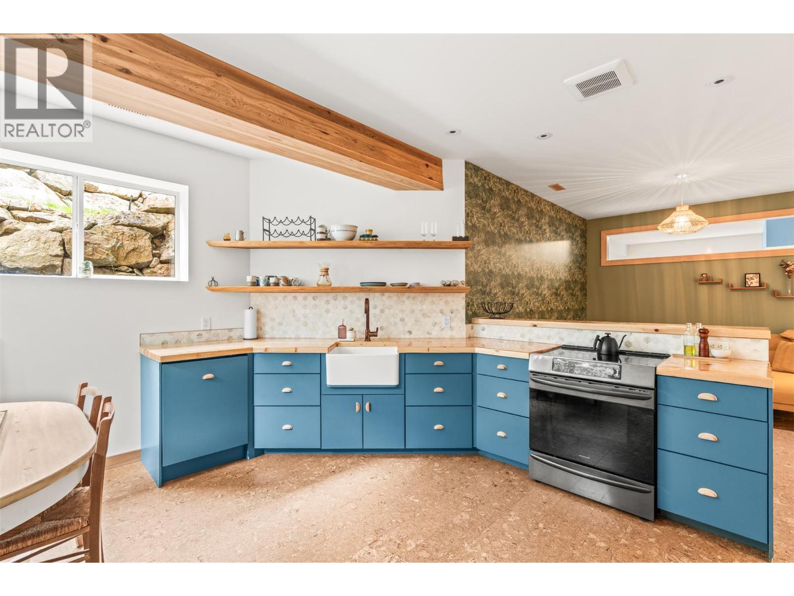 #7 13341 KIDSTON ROAD - 32