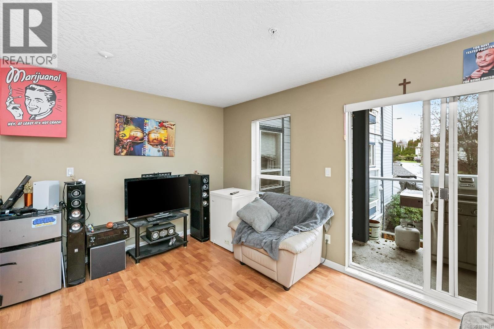 #211 383 WALE RD - 12