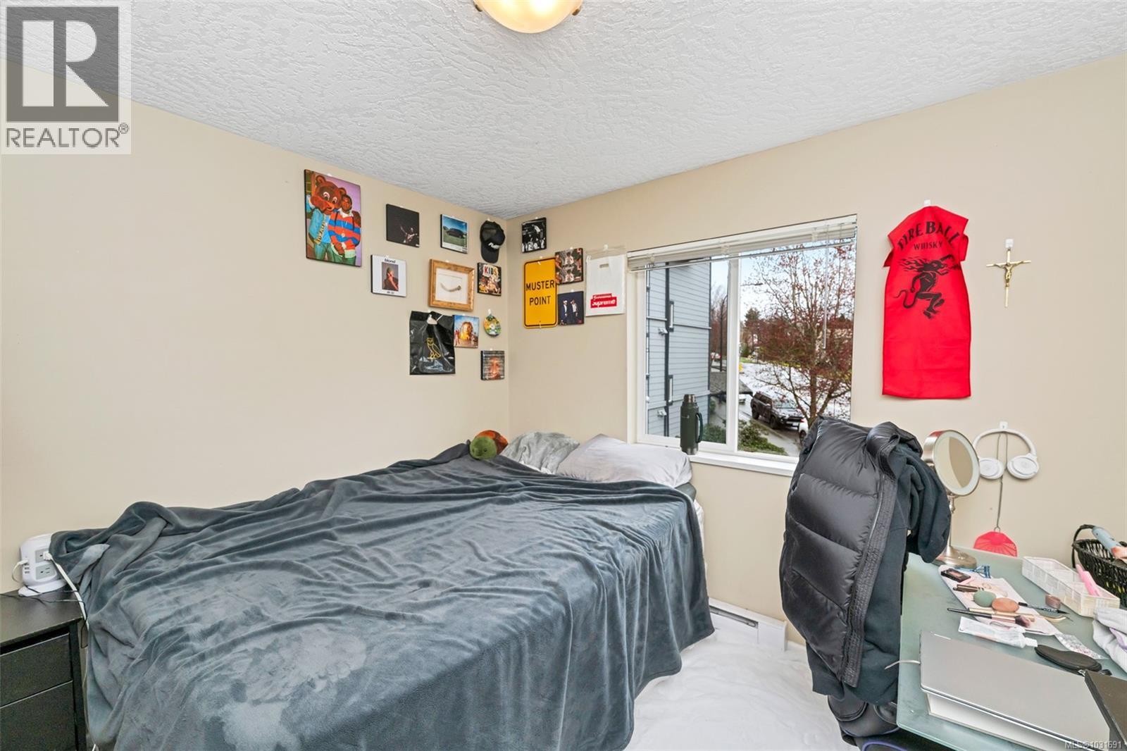 #211 383 WALE RD - 14