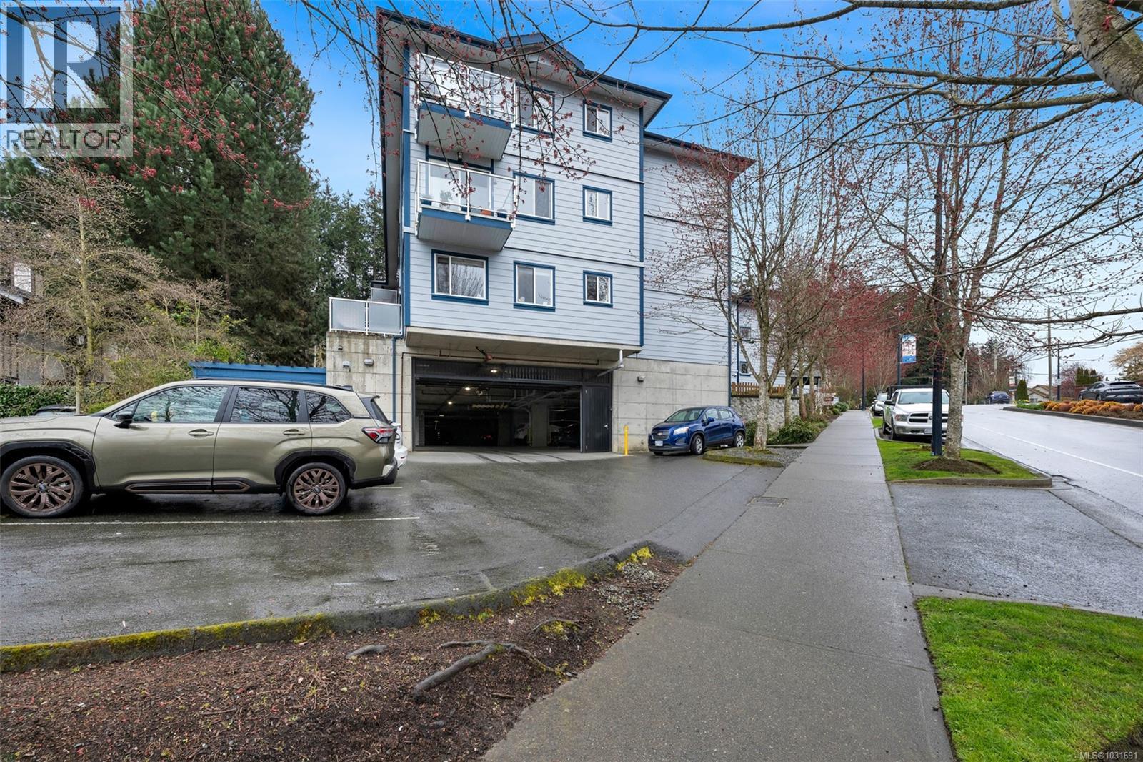 #211 383 WALE RD - 17