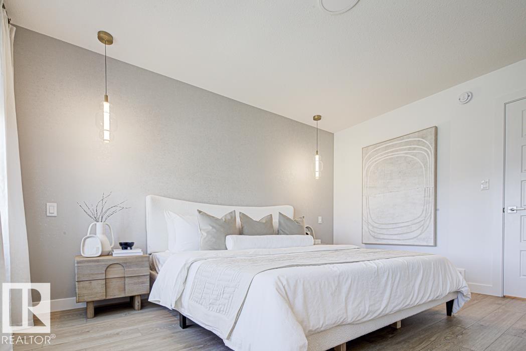 18705 18A AV NW, Edmonton