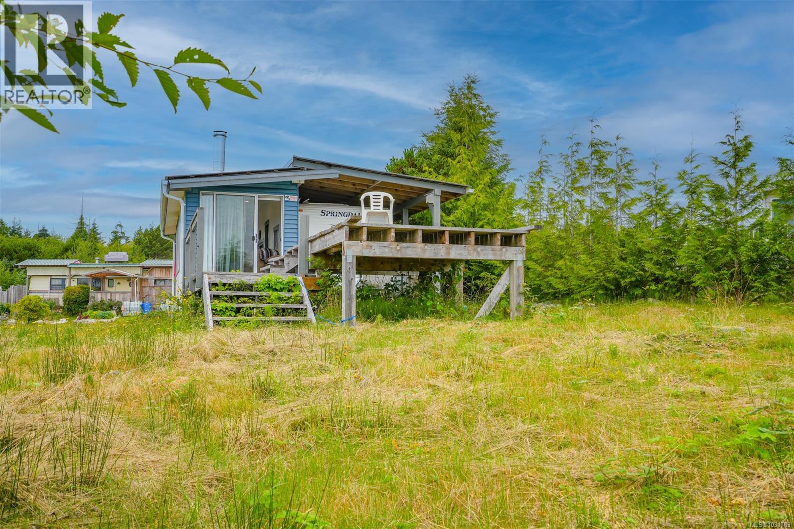 1098 Sixth Ave, Ucluelet