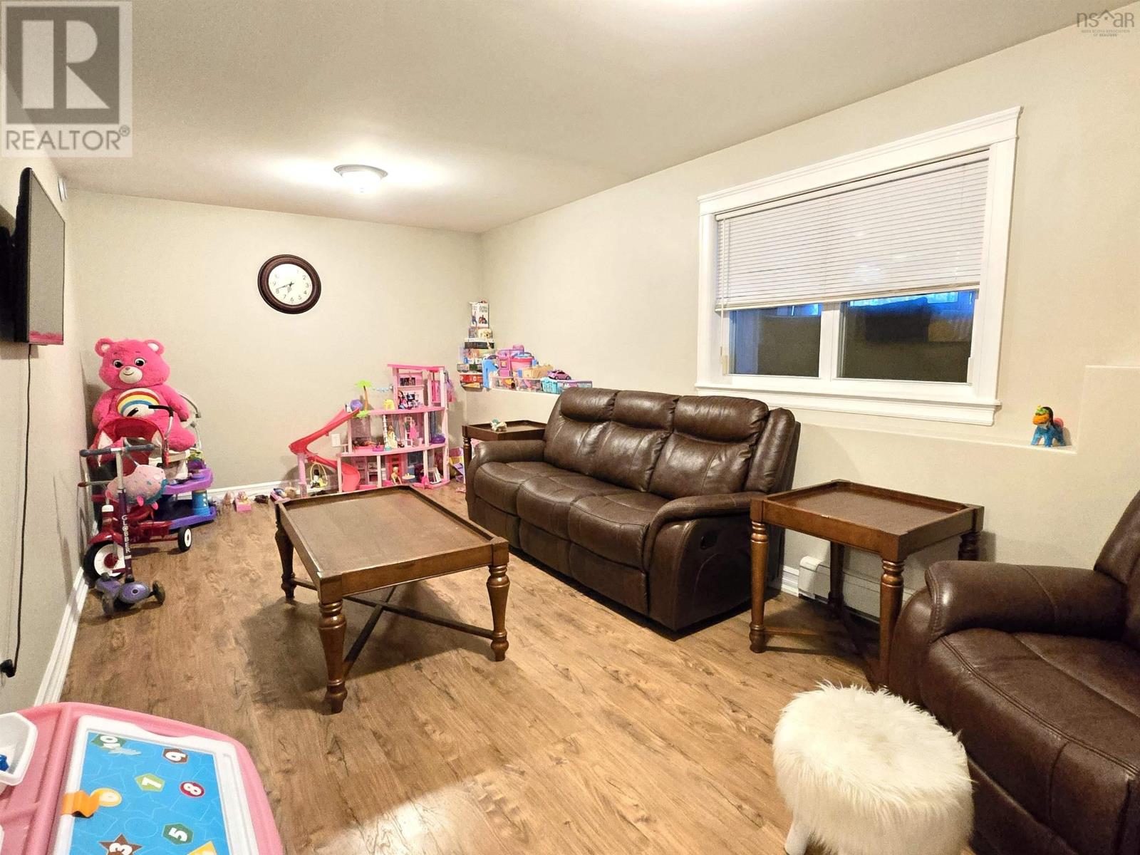 Property 24 of 26 of 52 Viridian Drive