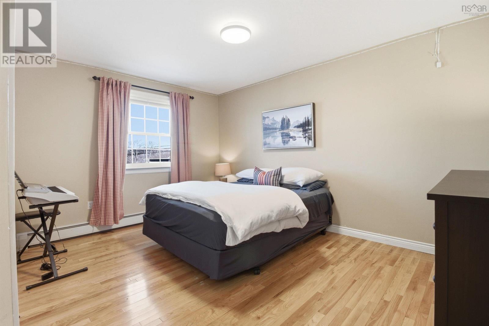 76 BIRCHWOOD COURT - 25