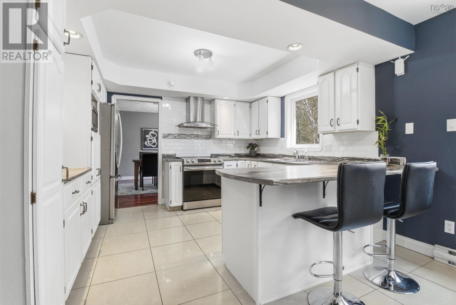 5 PARKVALE CRESCENT - 9