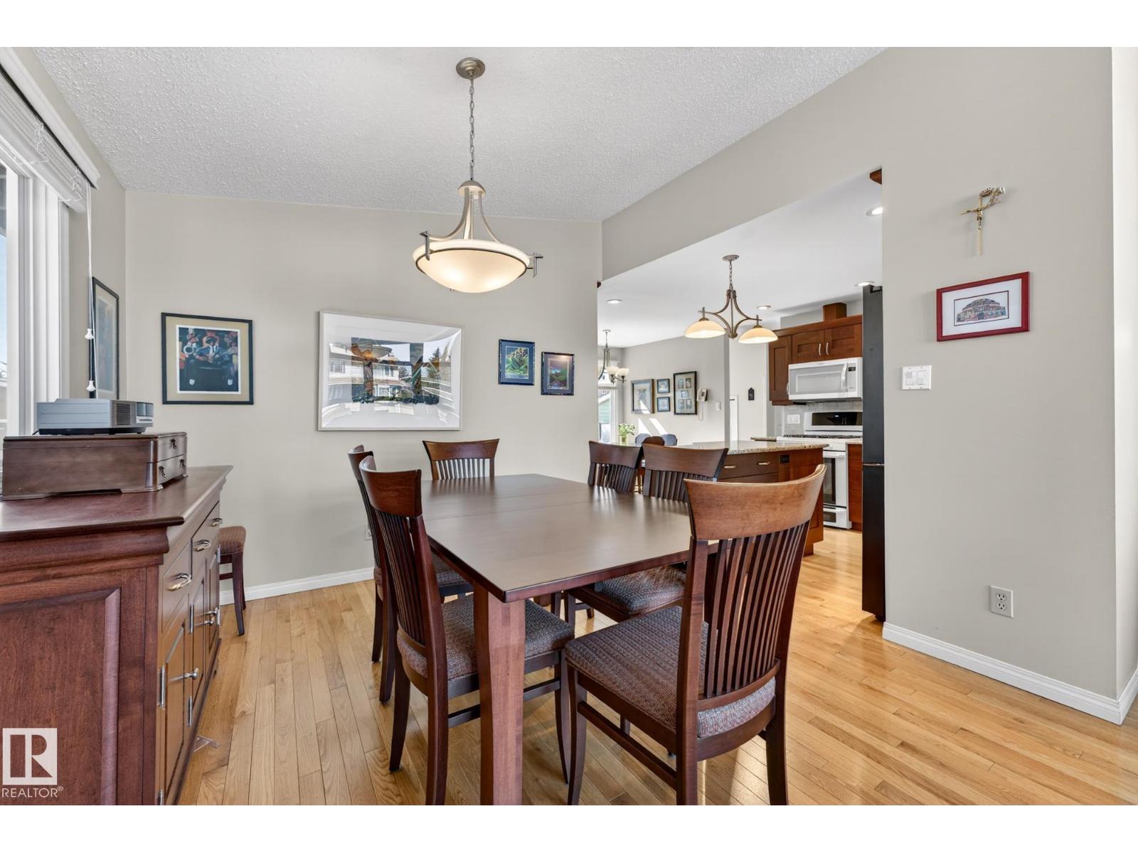 11715 28 AV NW, Edmonton